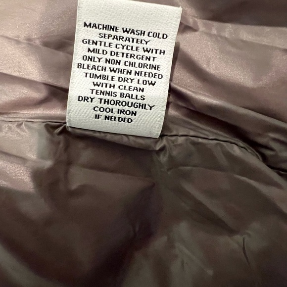 Evereve Malone Camo Vest Puffer Down Hooded Size Medium - Picture 13 of 13